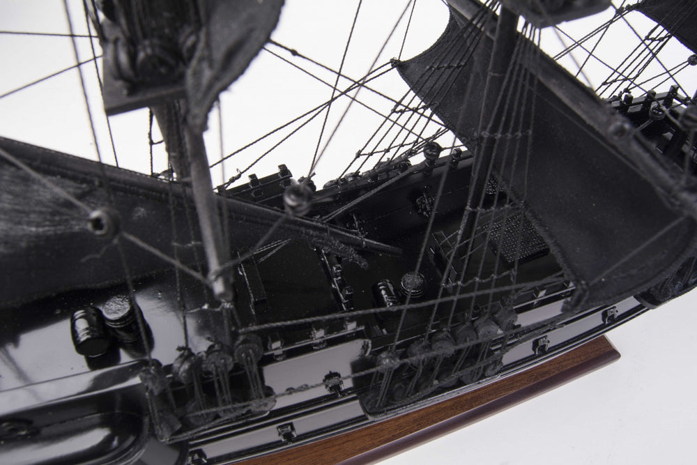 6.5" x 20" x 19"Black Pearl Pirate Ship