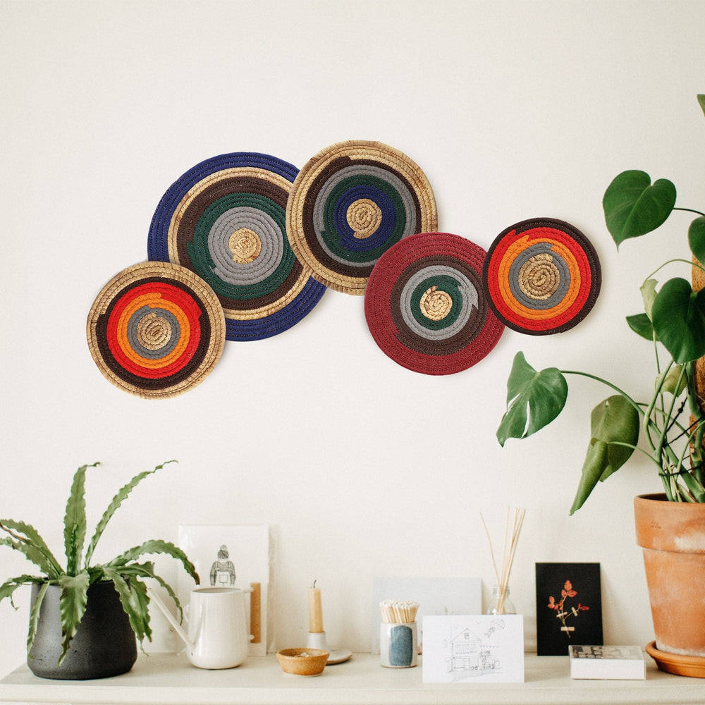 Set 5 Seagrass Hanging Wall Decor Basket, Round Handwoven Room Decor Basket for Boho, Scandinavian, Farmhouse Home Decor - Alternative Placemats